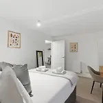 Stylish 2Br Clerkenwell Apartment Private Outdoor Space